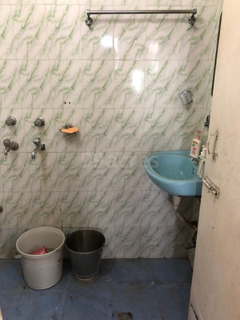 2 BHK Apartment / Flat for sale in Amita Apartment Baradwari 