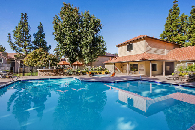 ORCHARD FARM near Jewar International Airport, Yamuna Expressway, Greater Noida