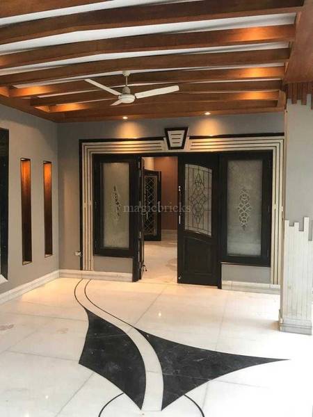 3 BHK BUILDER FLOOR IN KIRTI NAGAR