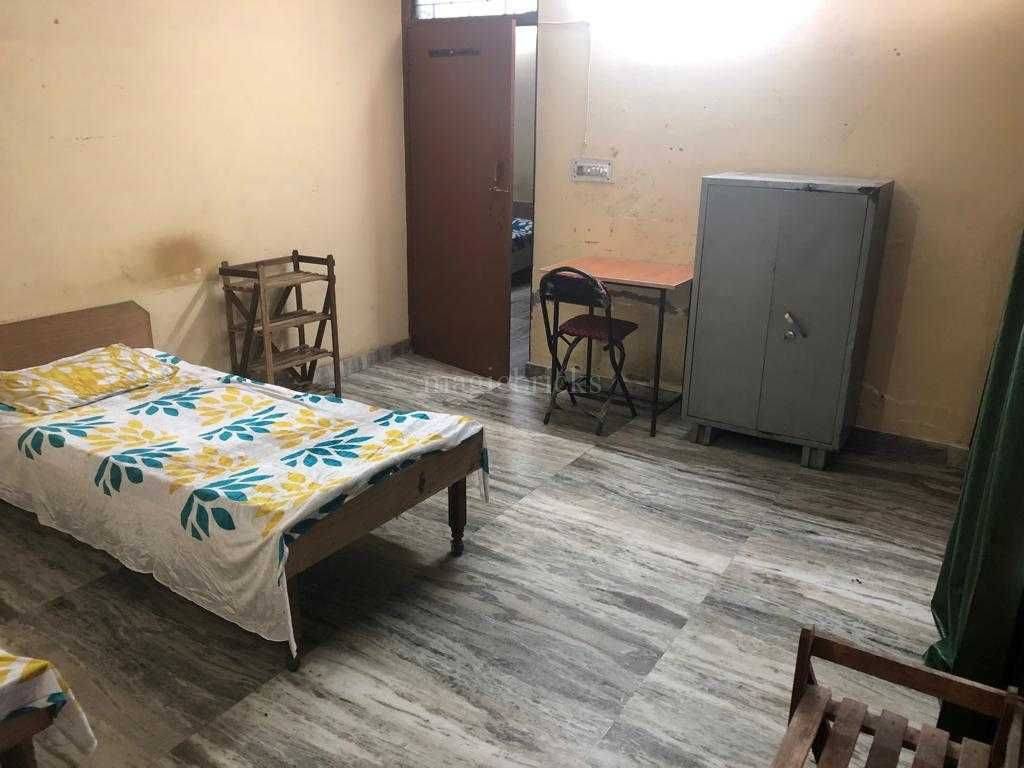 Himalayan Paying Guest, Ghitorni, New Delhi