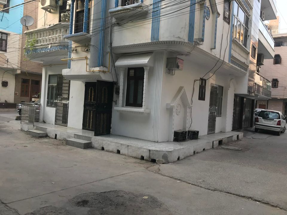 GROUND FLOOR FOR SALE IN ROHINI SECTOR 8