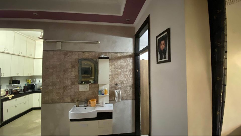3BHK Flat for sale in Vikaspuri