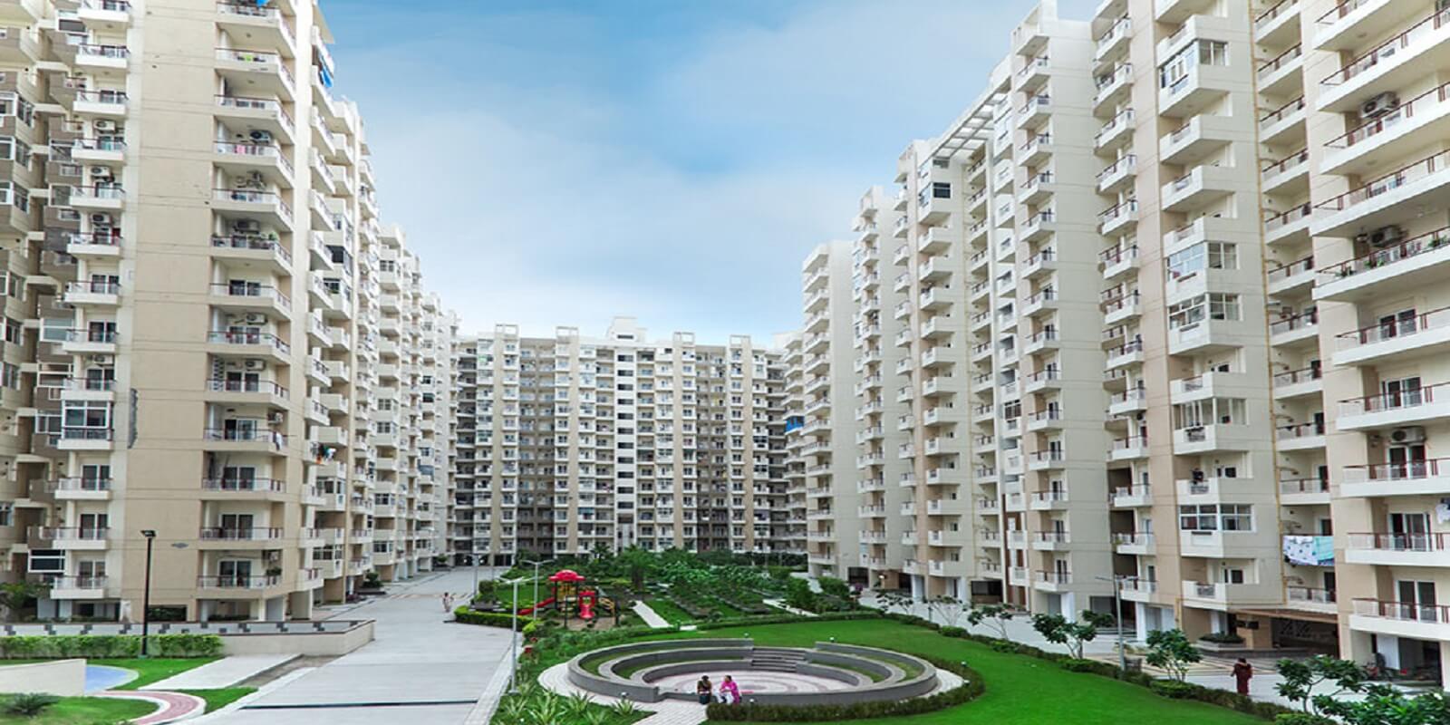 3-bhk apartment flat for sale in shanti-kunj delhi