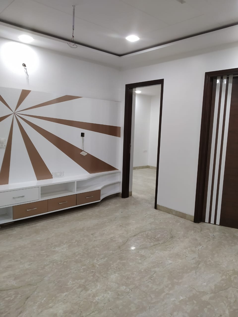 3BHK FREE HOLD PROPERTY IN ROHINI