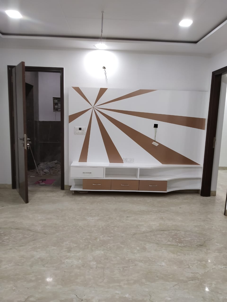 3BHK FREE HOLD PREPERTY IN ROHINI