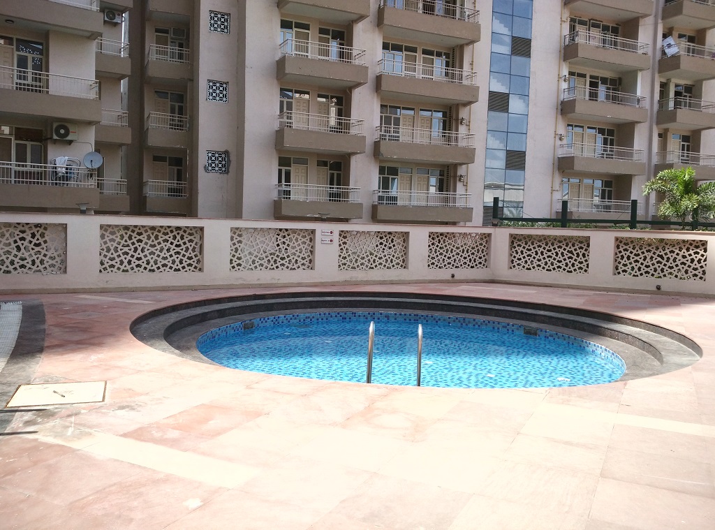 3BHK READY TO MOVE IN FLAT IN SECTOR 74 NOIDA