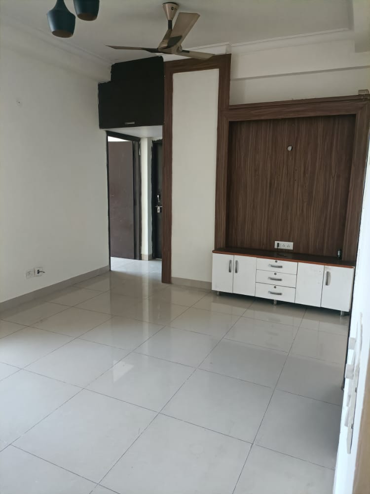 2 BHK Semi Furnished Flats For Sale in Noida Extension