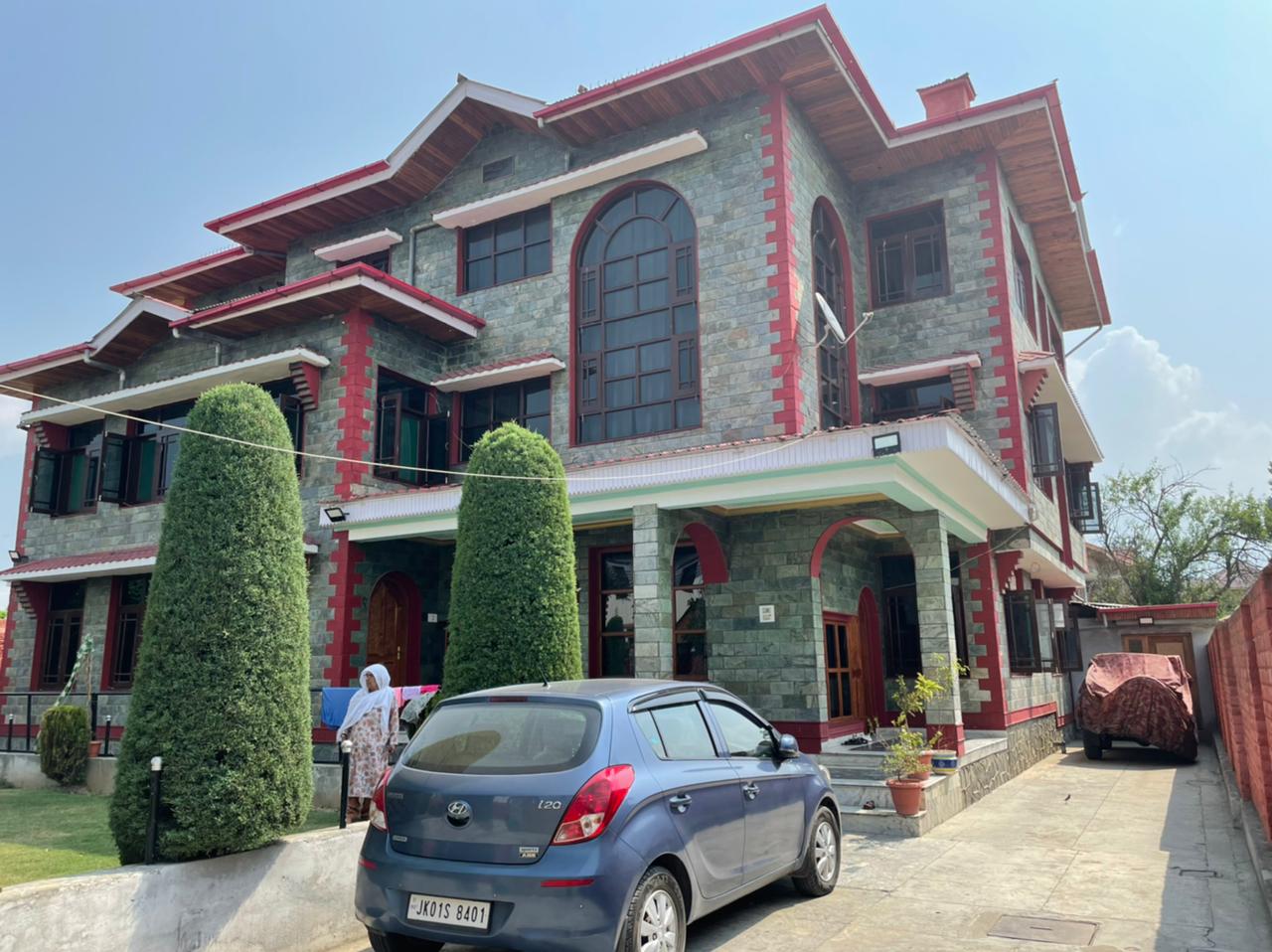 Ready To Move Residential house For Sale In good Location, Shrinagar, Kashmir