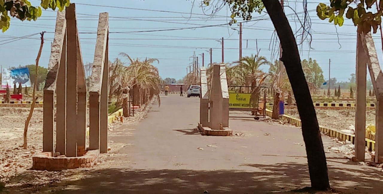 Ready to move in Residential Plot For Sale in Buddheshwar Chauraha, Lucknow