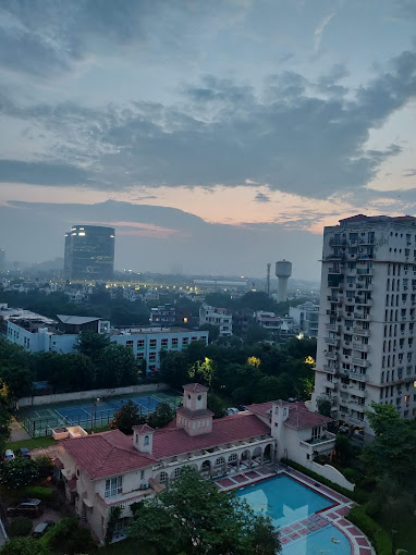 3 bedroom for sale in oakyard apartment , gurgaon (Deals in all types of apartments)