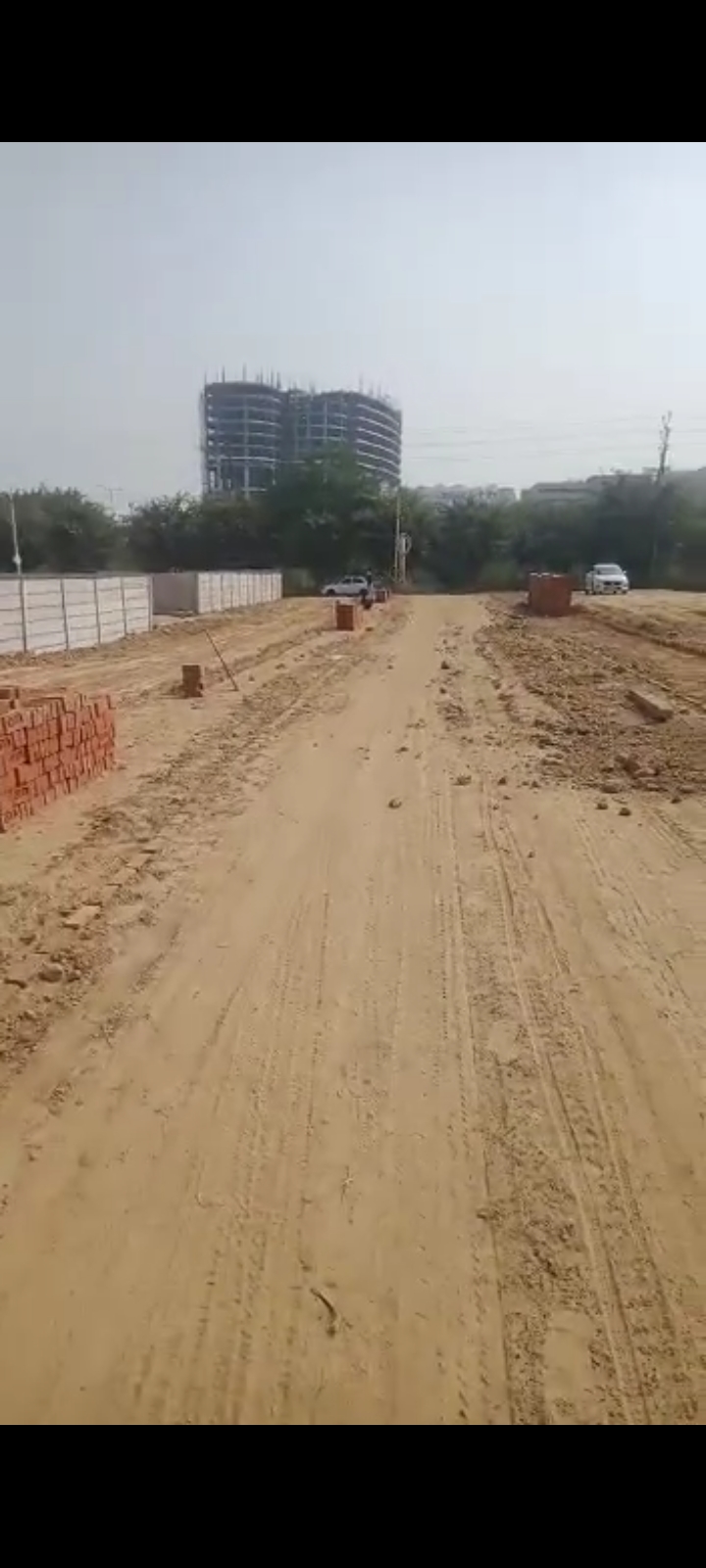 1000 sqft residential plot For Sale ,Lulu mall ke samne , Lucknow