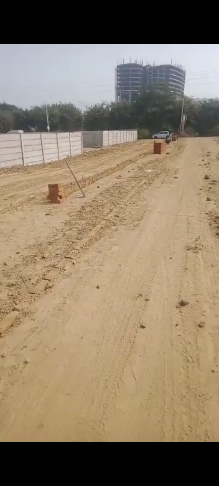 1000 sqft residential plot For Sale ,Lulu mall ke samne , Lucknow