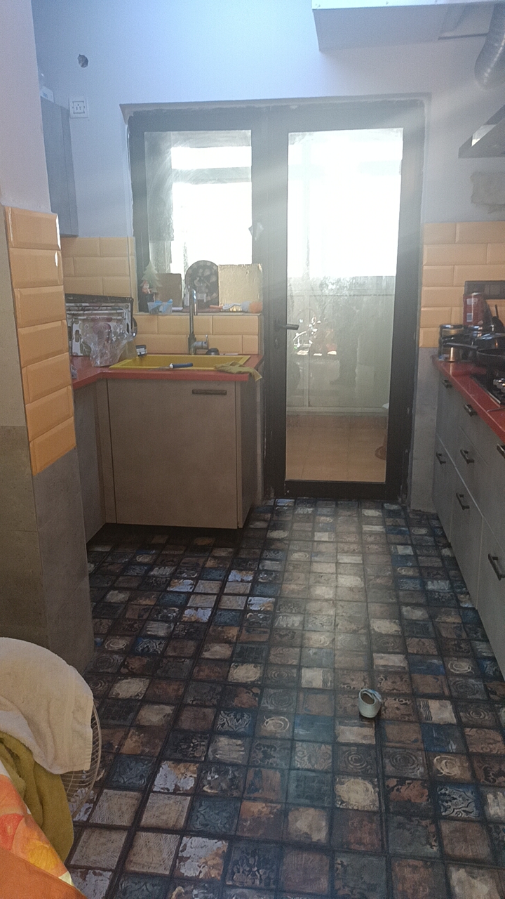 READY TO MOVE IN 5 BHK RESIDENTIAL APARTMENT FOR SALE IN SECTOR 137, NOIDA