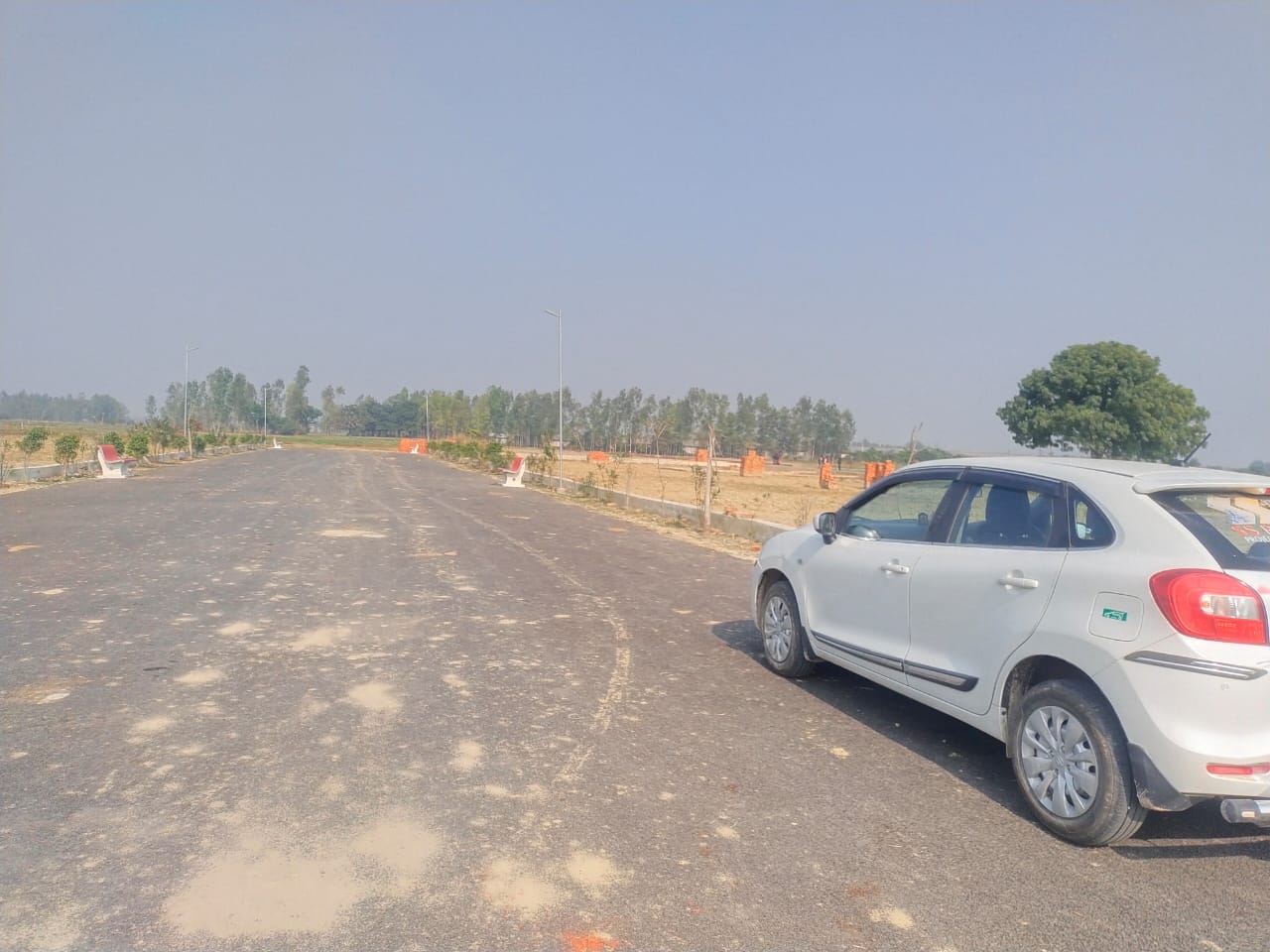 Best site in lucknow near Agra express way