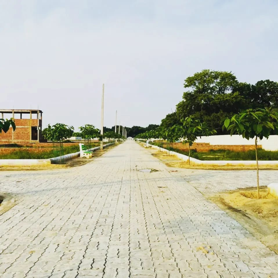 1000 sqft residential plot for sale in Lucknow Kanpur highway price 800rs per sqft