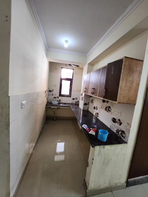 2 Bedroom builder Floor in Hardik tower, Sector-53, Noida