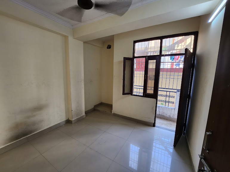 2 Bedroom builder Floor in Hardik tower, Sector-53, Noida