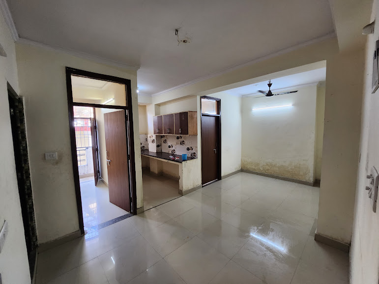 2 Bedroom builder Floor in Hardik tower, Sector-53, Noida