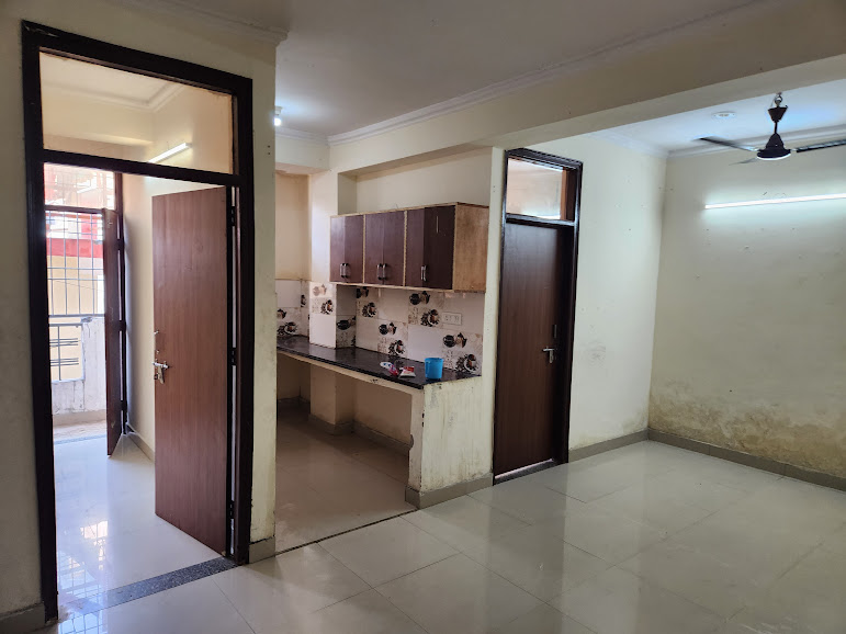 2 Bedroom builder Floor in Hardik tower, Sector-53, Noida