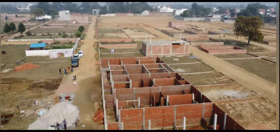 Plot For Sale at Gomti Nagar Extension Only 1999 rs per Sq Ft