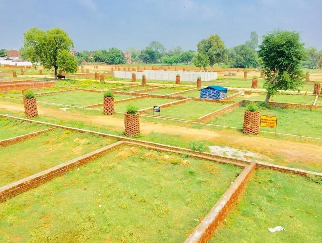 Plot For Sale at Gomti Nagar Extension Only 1999 rs per Sq Ft