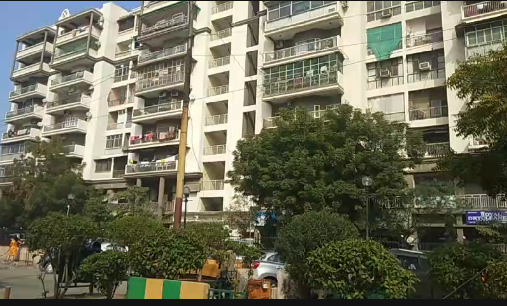 2BHK Avalible For Rent In Royal Tower   Indirapuram Ghaziabad 