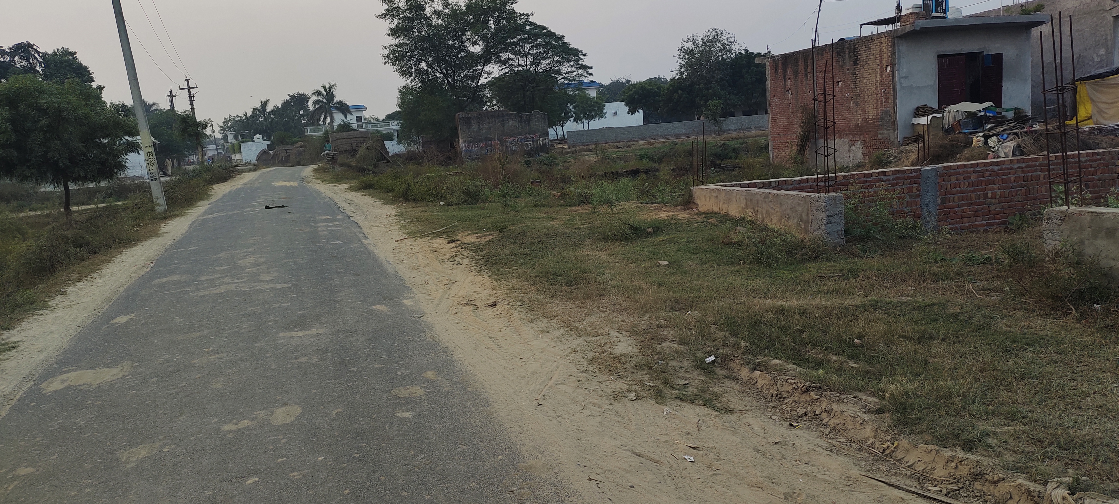 150 sq ft free hold plot for sale in greater Noida, price 15 lakh