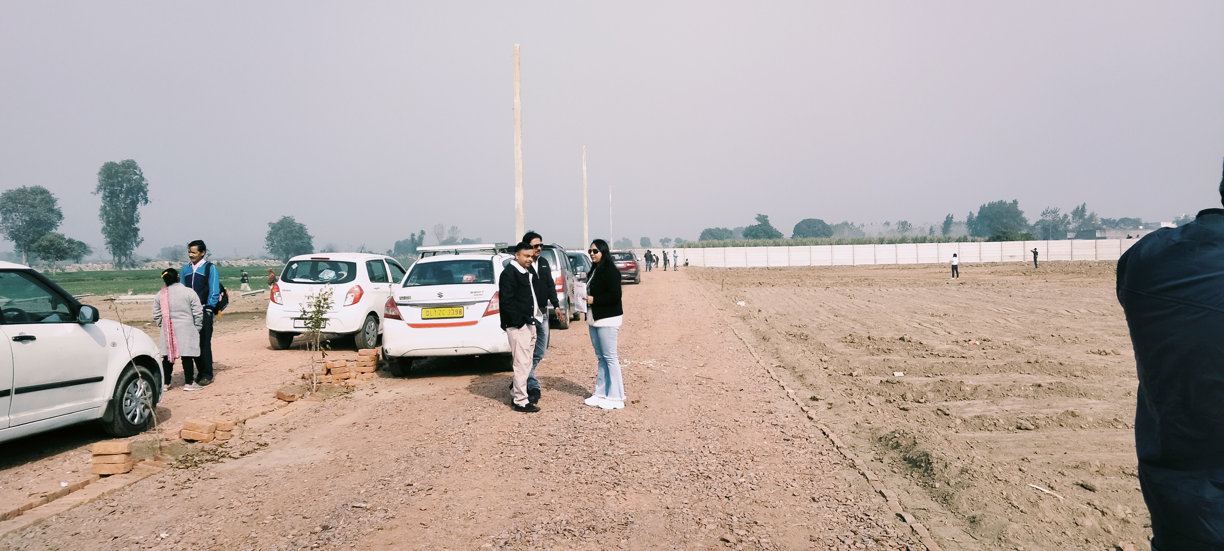 RESIDENTIAL PLOT FOR SALE IN DREAM VALLEY ,GHAZIABAD