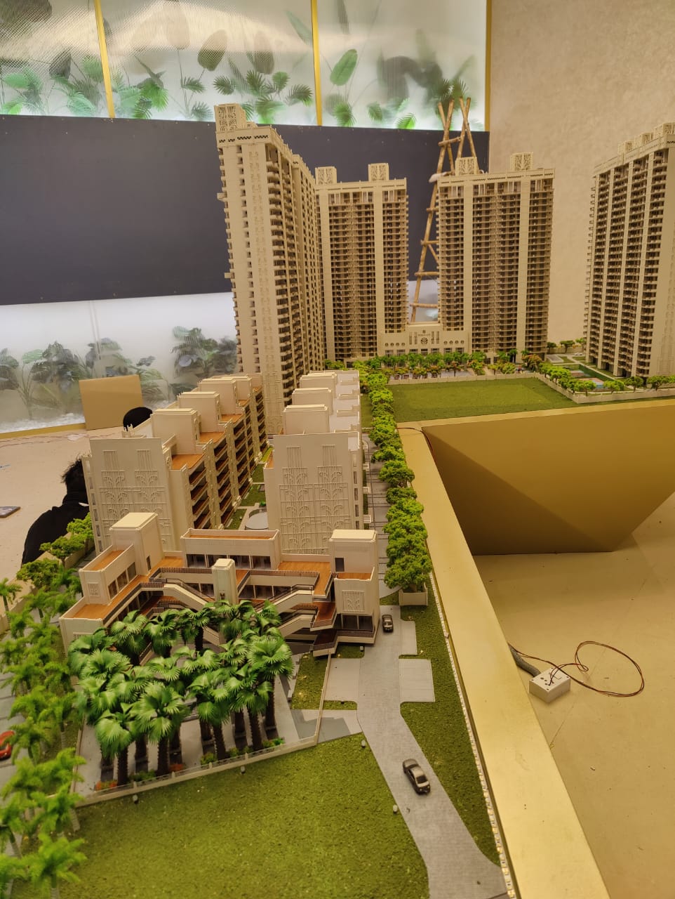 PREMIUM COMMERCIAL RETAIL SHOP AT SECTOR 107 NOIDA