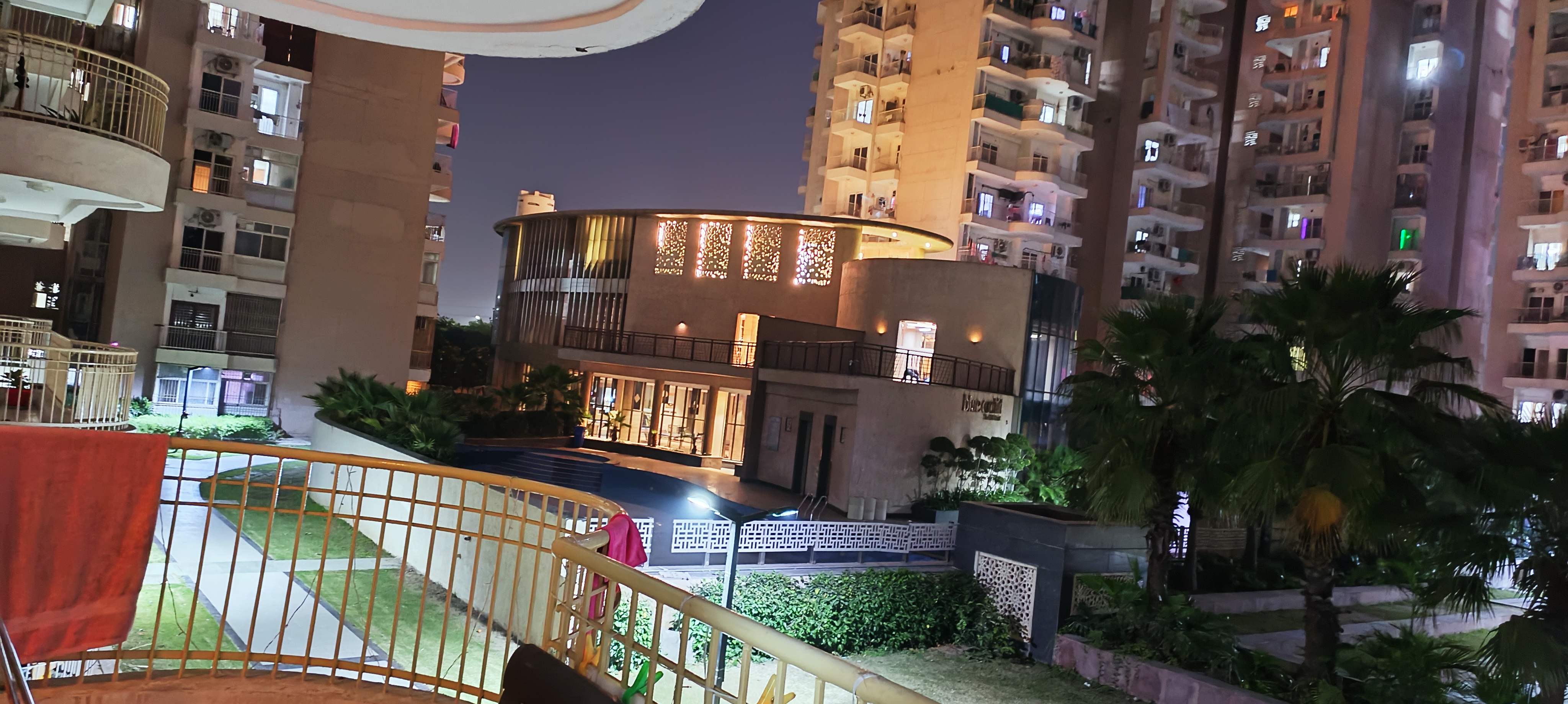 2 BHK Residential Apartment For Sale in ajnara Klock Tower, Sector 74, Noida