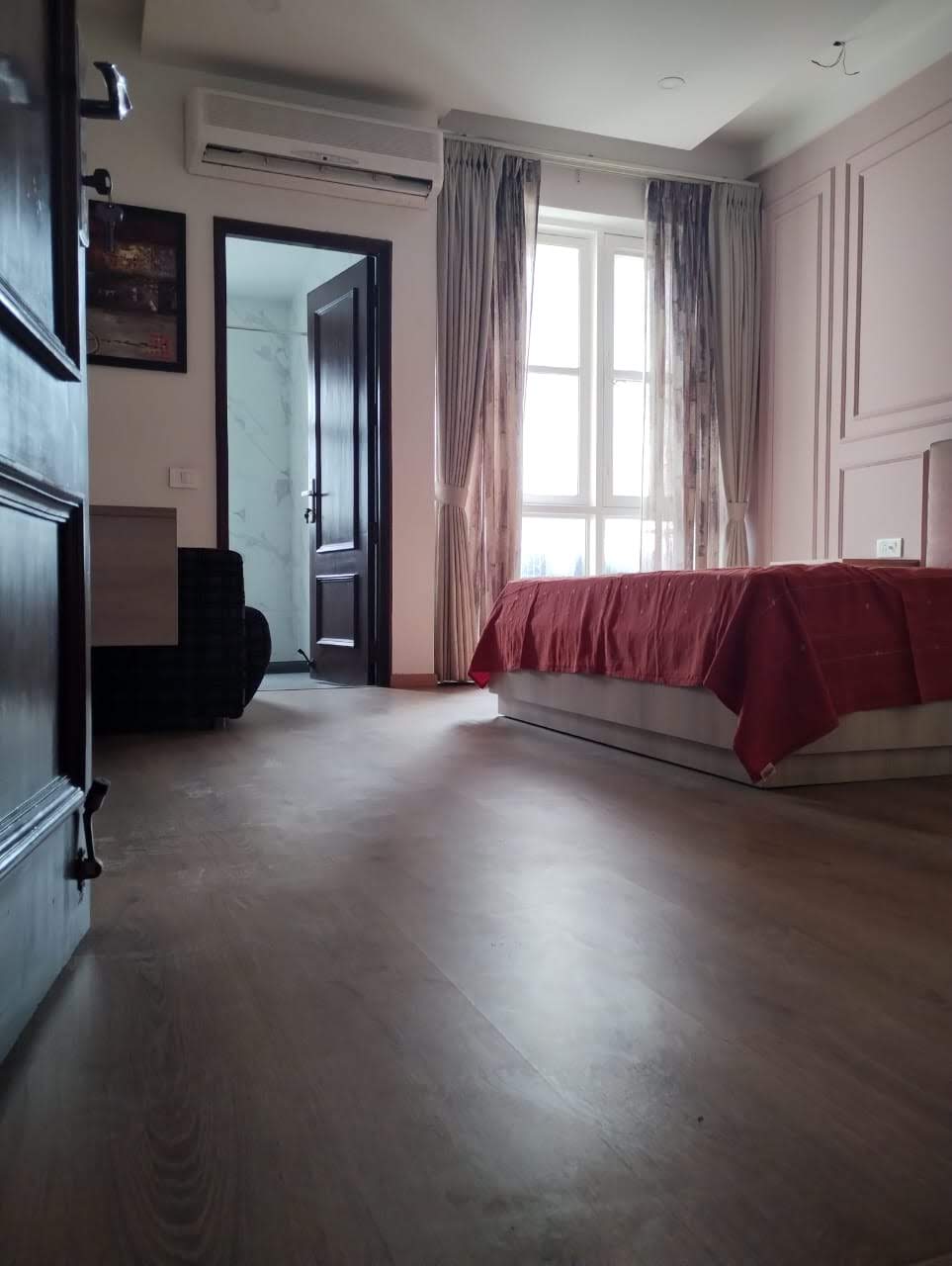 Free Hold 4 Bedroom Fully Furnished Apartment For Rent in Gurgaon