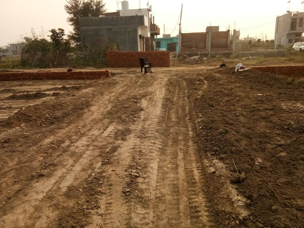 Free Holds Plots hi plots For Sale Near Ek murti, Noida Extension