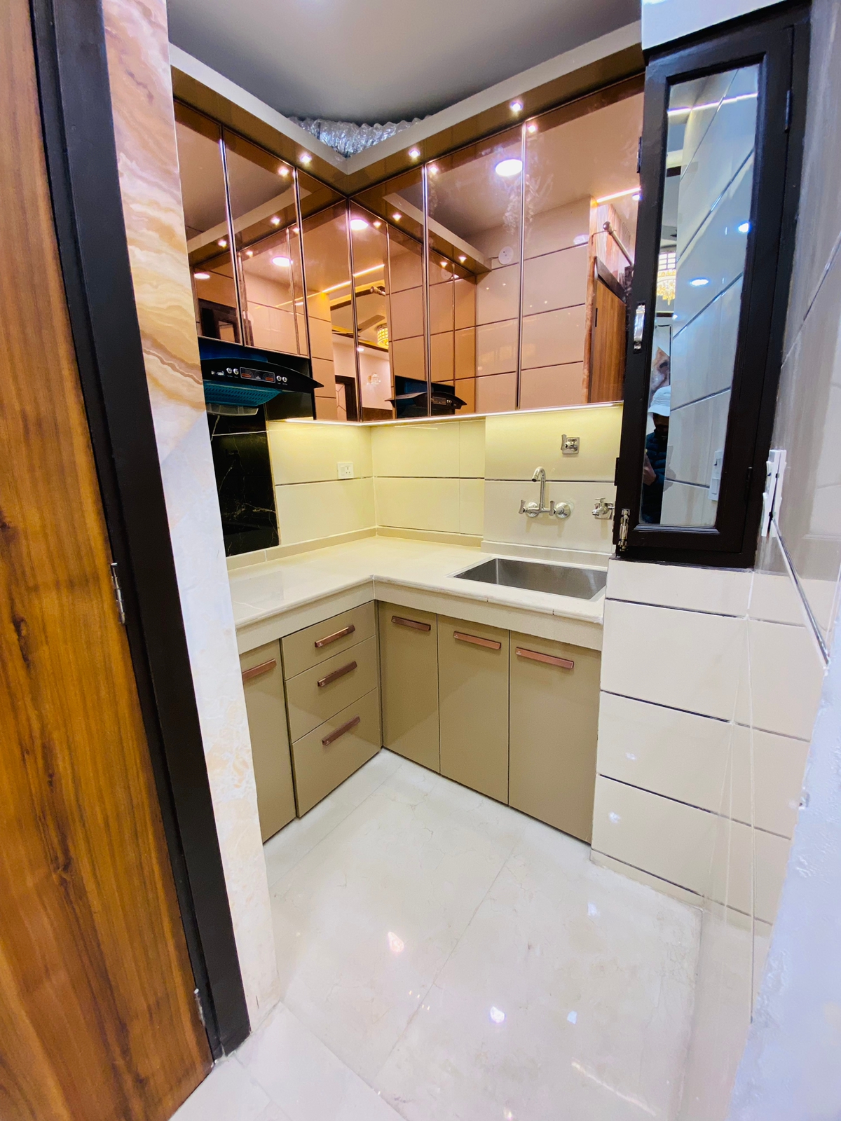 2 Bedroom independent Floor For Sale in Nawada housing Society, Delhi