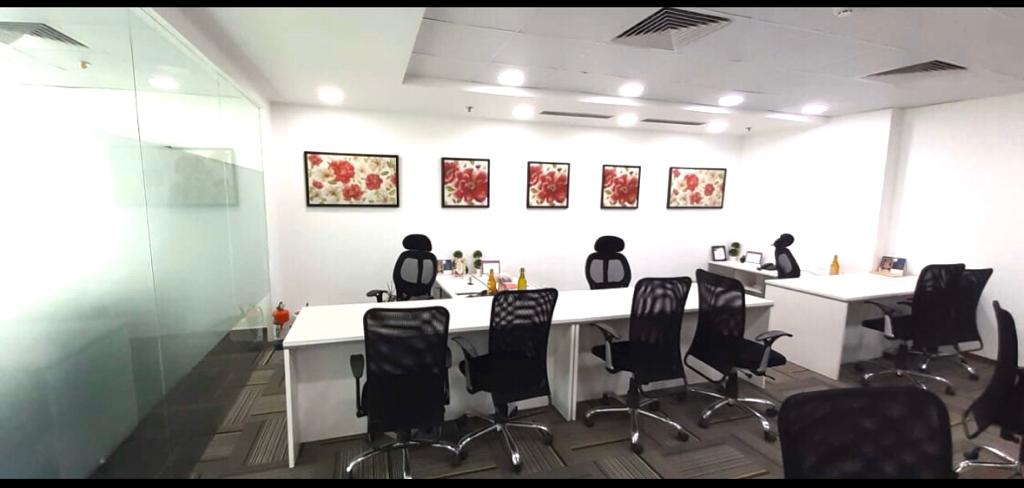 FULLY FURNISHED OFFICE SPACE FOR LEASING AT PRIME LOCATION