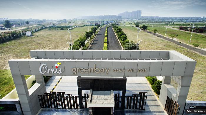 A LIFESTYLE CONCEPT - GREENBAY GOLF VILLAGE