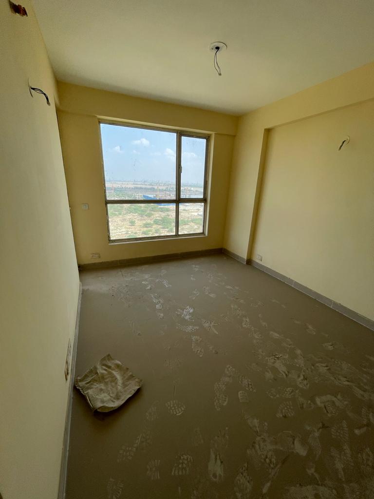 1 bhk + study flat in high rise