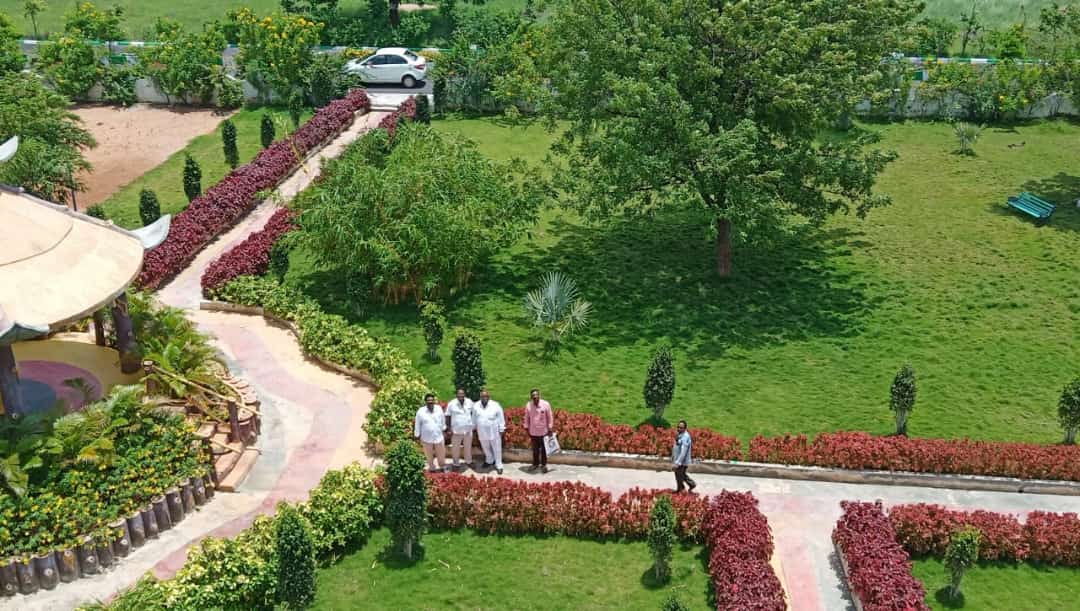 Open plots highway facing at yadagirigutta
