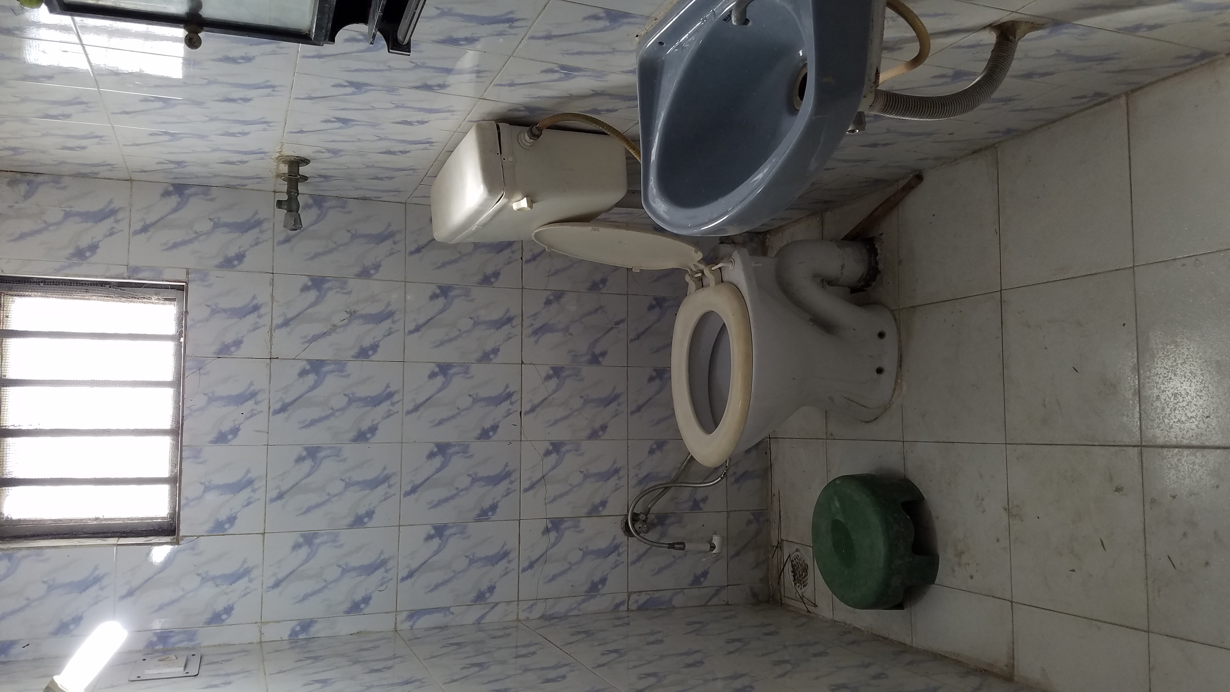 Duplex makan at Anjar