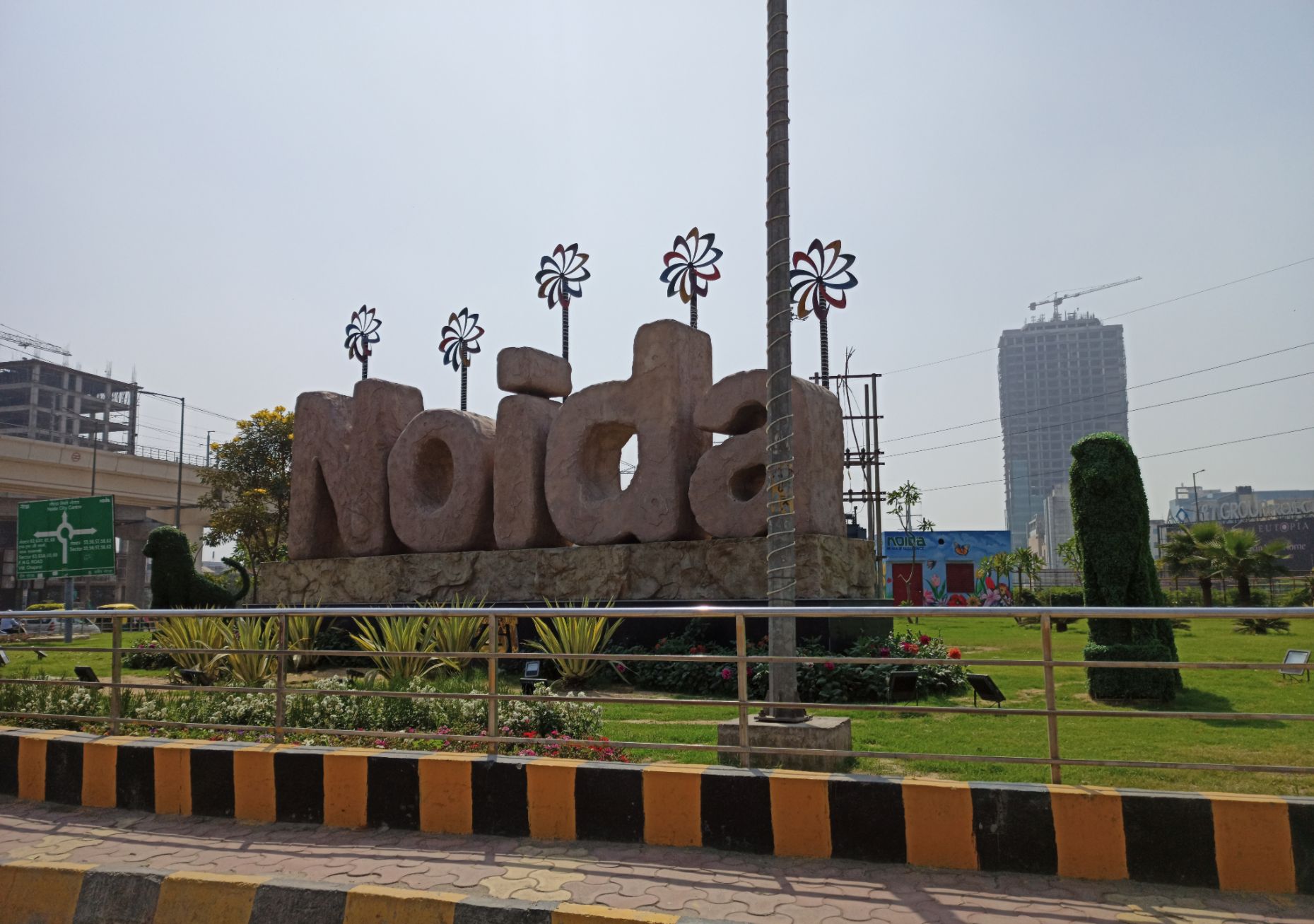 Noida Authority To Bring On Board A Private Firm For Adorning 630 Parks and Green Belts Soon