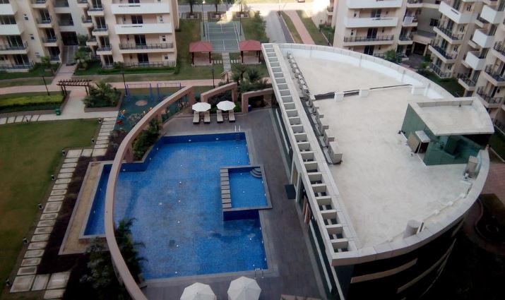 3 Bhk Paramount floraville