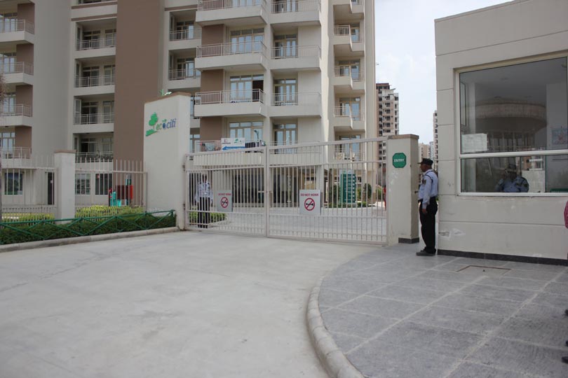 READY TO MOVE 2BHK FLAT FOR SALE IN SUPERTECH ECOCITI