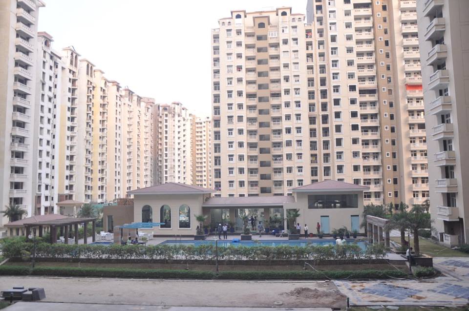 READY TO MOVE 2BHK IN SECTOR 76 NOIDA