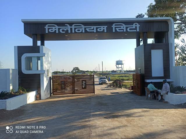 1000 sqft plot near to indore Ujjain highway very close to school