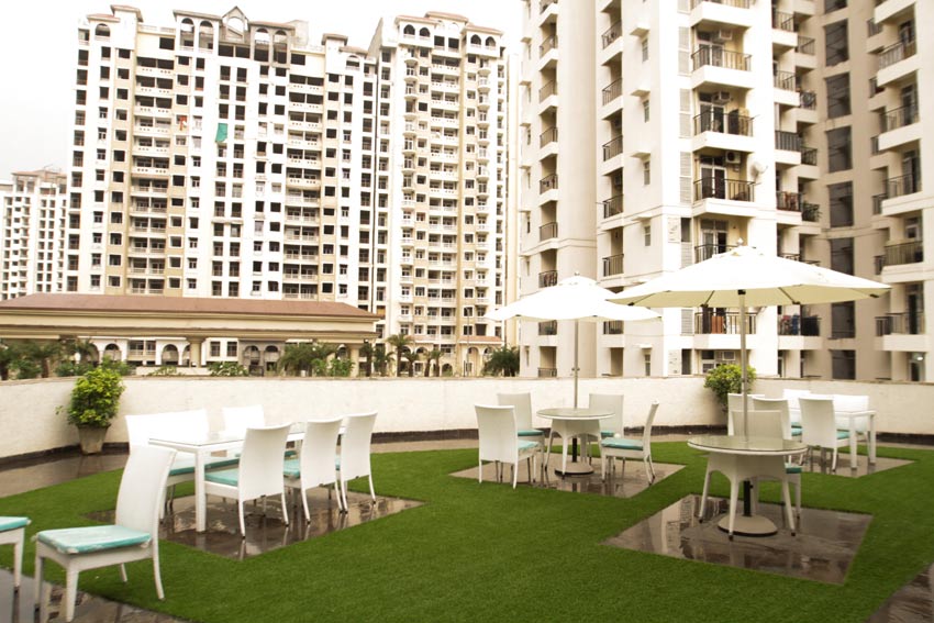 READY TO MOVE 2BHK SEMI FURNISHED FOR SALE AT NOIDA
