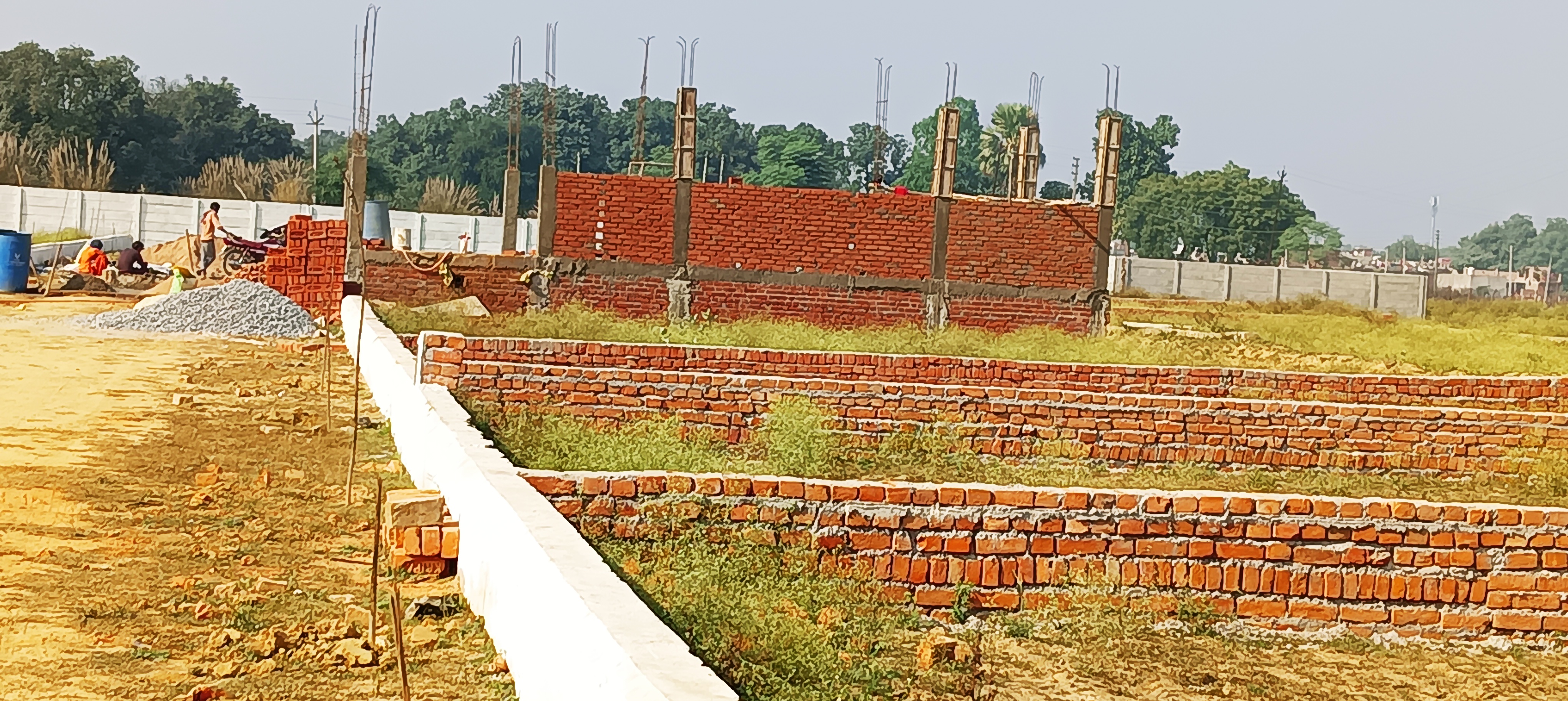 Free hold plot for sale at Kanpur road, near banthara market, Lucknow 