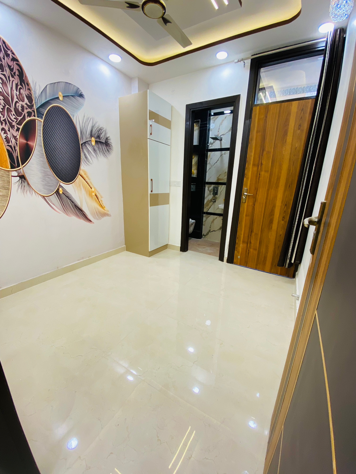 2 Bedroom independent Floor For Sale in Nawada housing Society, Delhi 
