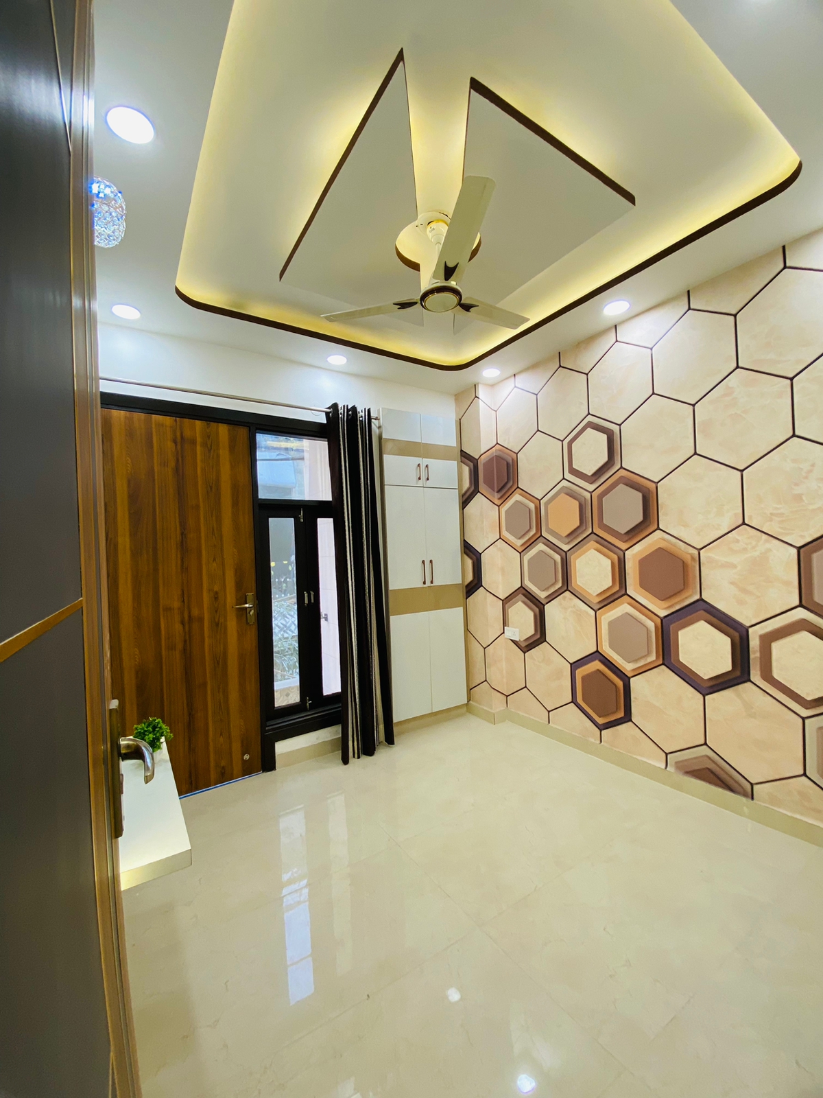 2 Bedroom independent Floor For Sale in Nawada housing Society, Delhi 