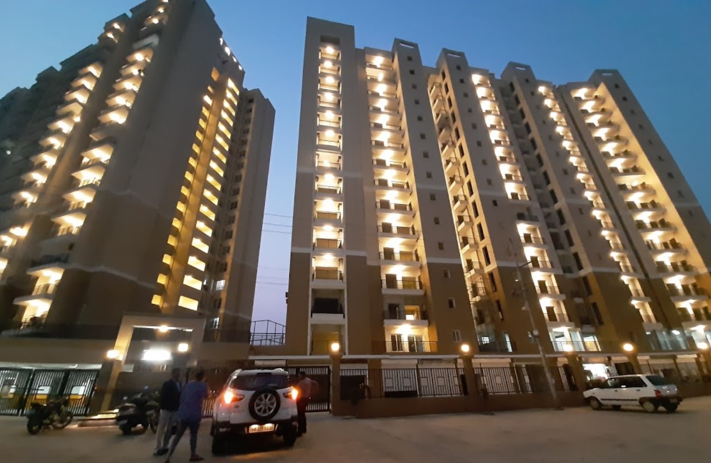 3 BHK Ready To Move Apartment For sale in Venetia Height, Site C , Greater Noida