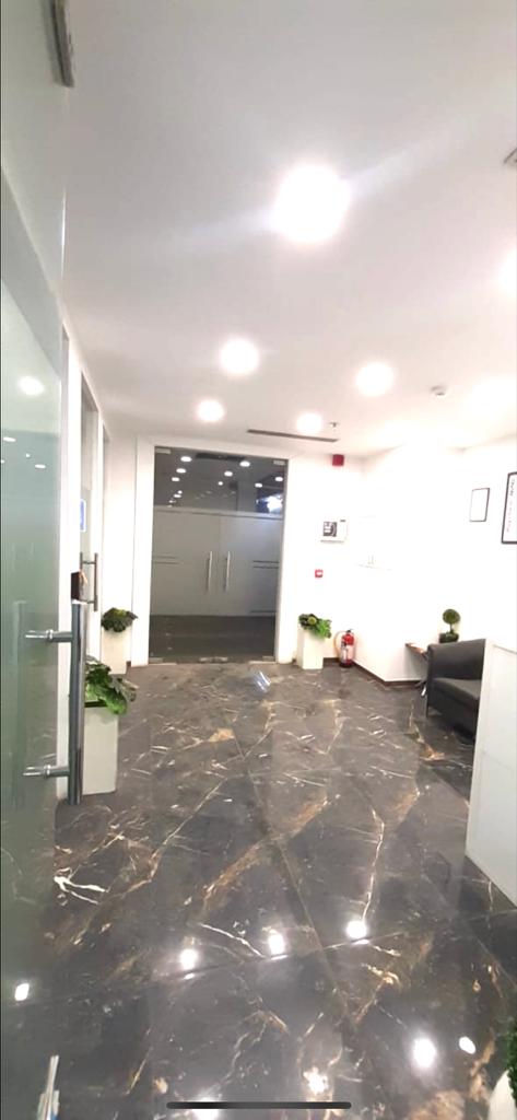 FULLY FURNISHED OFFICE SPACE AT PRIME LOCATION