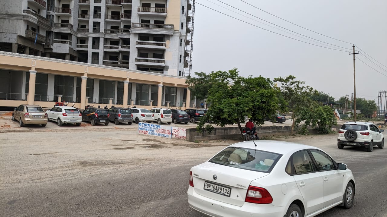 Ready To Move Commercial Shop For Sale in Capital Athena, Noida Extension